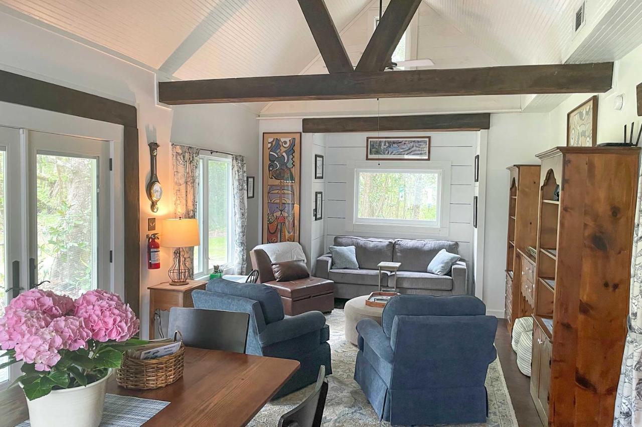 Historic Biloxi Bay Cottage With Beautiful View Ocean Springs Exteriör bild