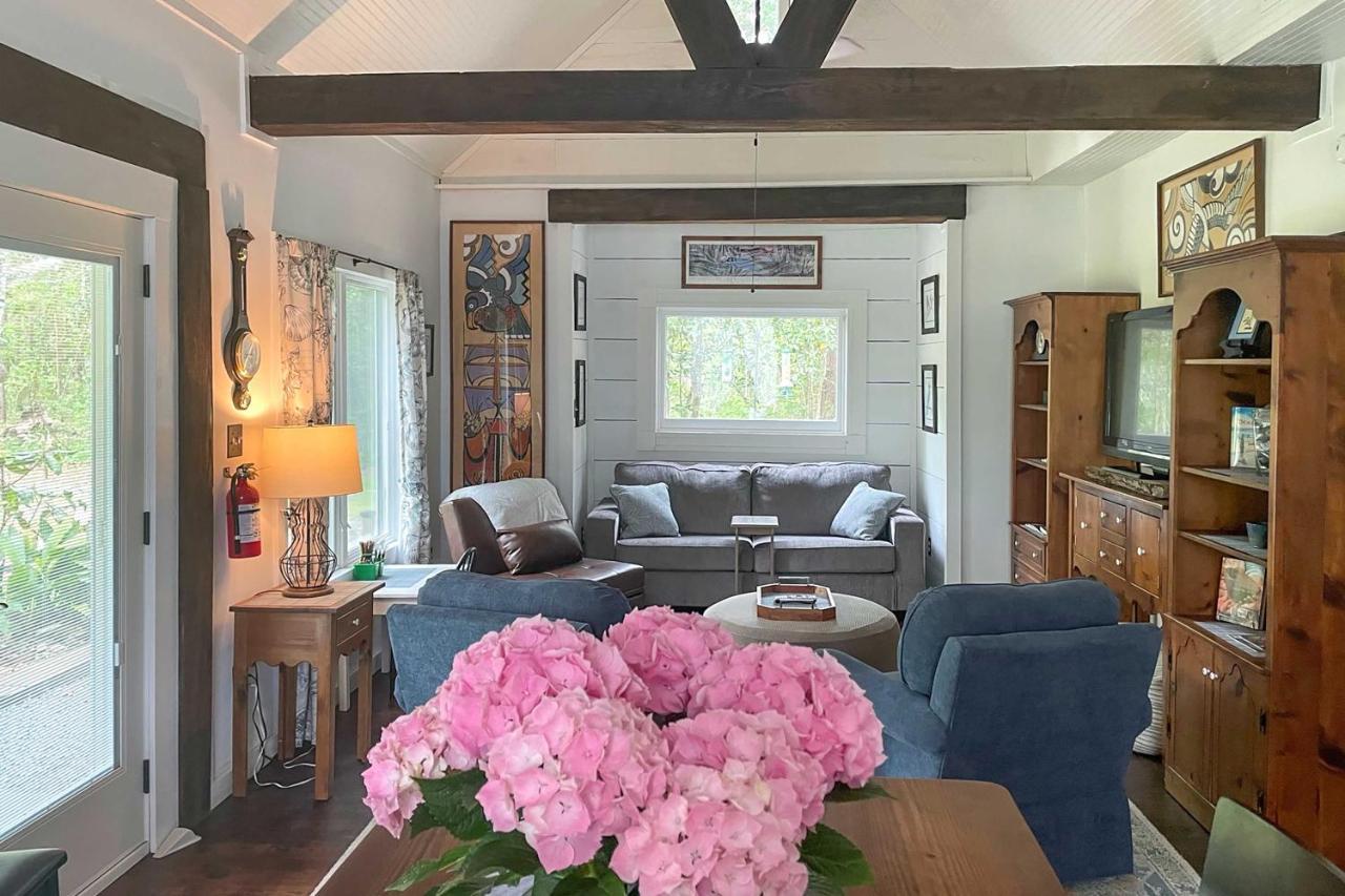Historic Biloxi Bay Cottage With Beautiful View Ocean Springs Exteriör bild