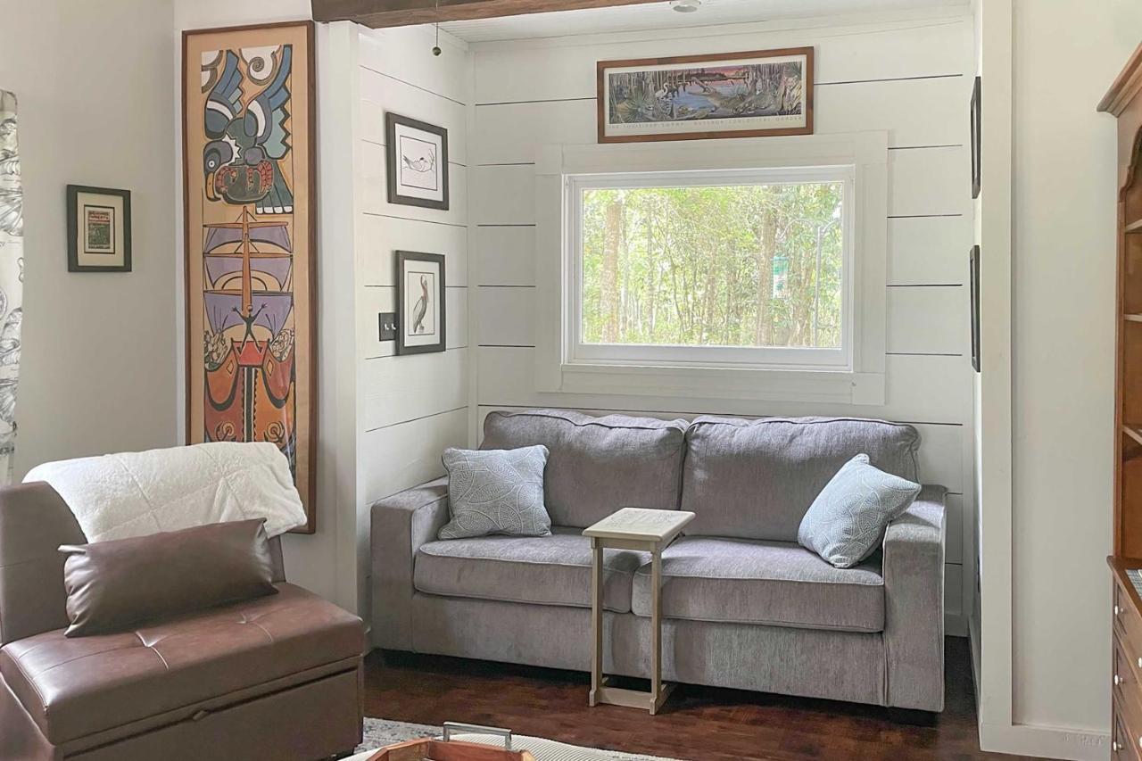 Historic Biloxi Bay Cottage With Beautiful View Ocean Springs Exteriör bild