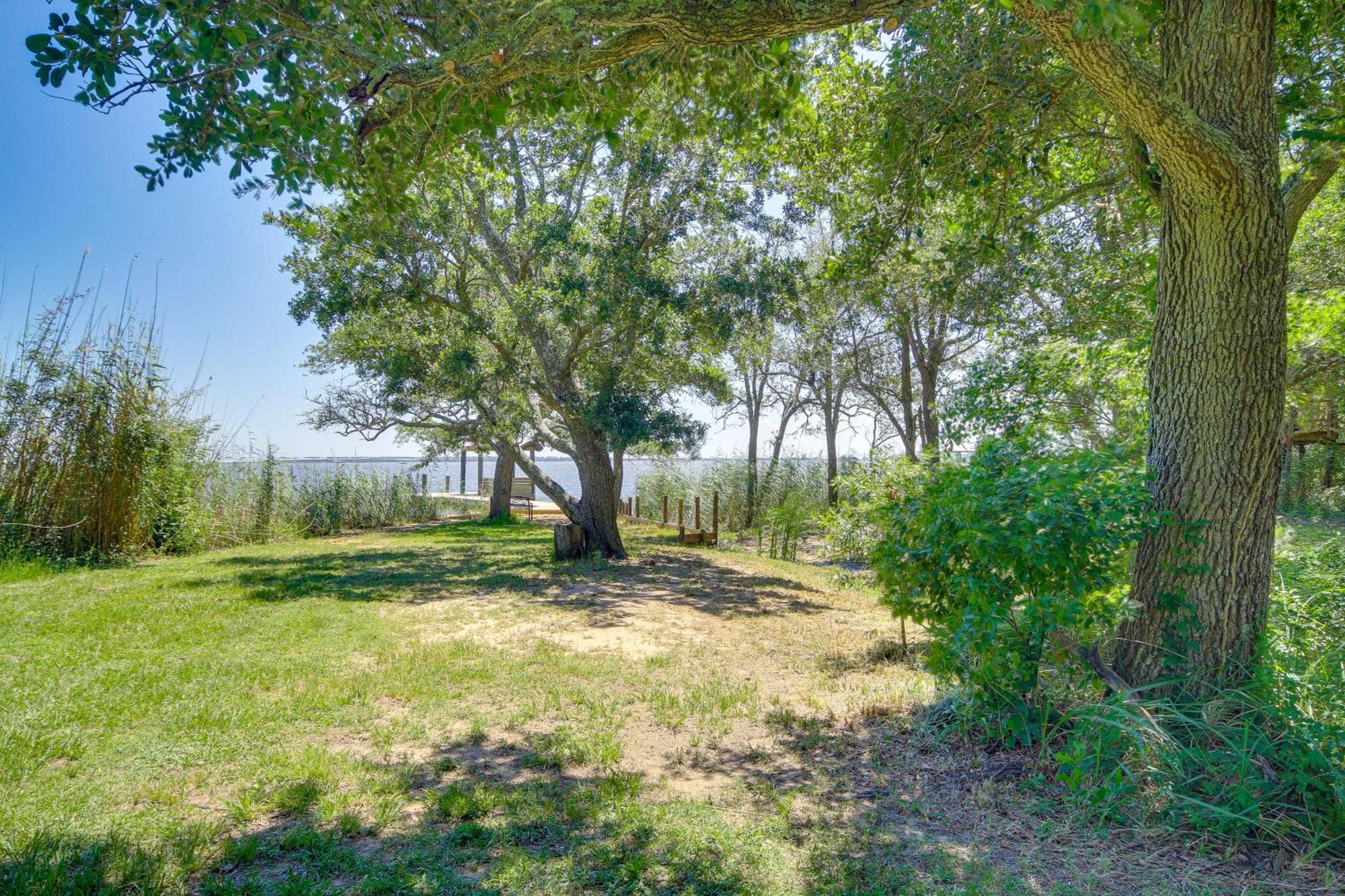 Historic Biloxi Bay Cottage With Beautiful View Ocean Springs Exteriör bild